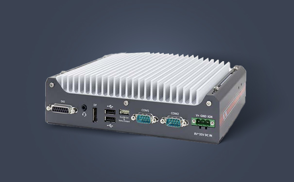 熊猫爆款无风扇工控机