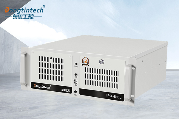 熊猫4U工控机.jpg 熊猫4U工控机.jpg