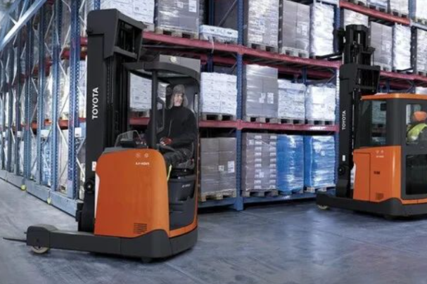 冷库叉车.png 冷库叉车.png