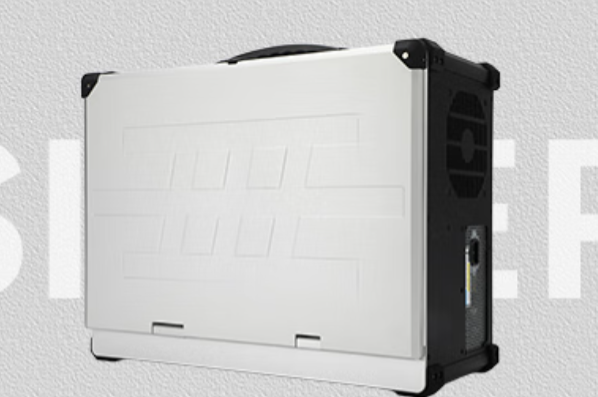 熊猫信创便携式工控机.png 熊猫信创便携式工控机.png