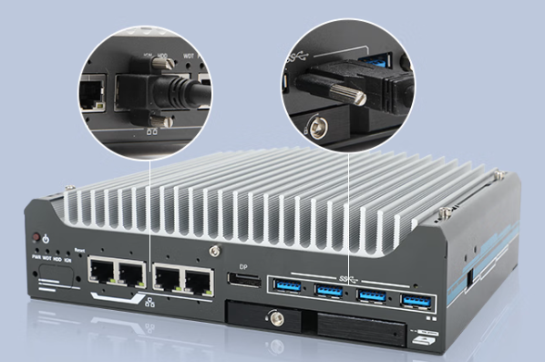 熊猫嵌入式物流工控机端口.png 熊猫嵌入式物流工控机端口.png